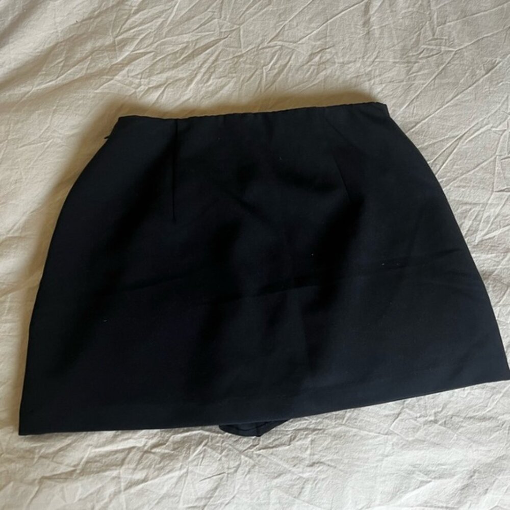 Abercrombie Scarlett Mini Skort - Picture 2 of 6